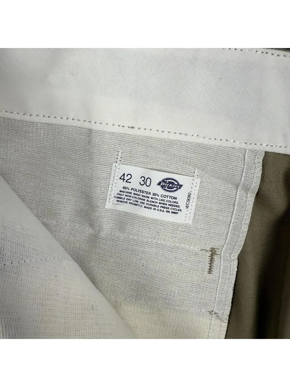 Dickies Men’s Classic Khaki Work Pants Flat Front 40 x 30 NWT 173
